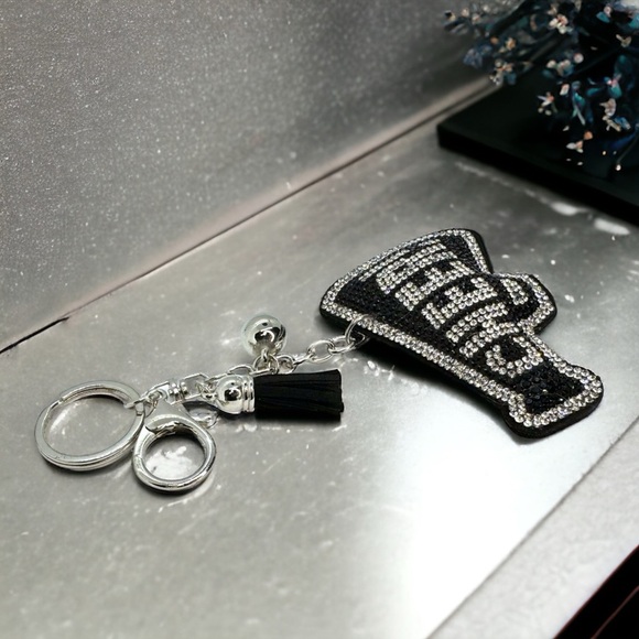 Brand New Sparkly "CHEER" Key Chain - Perfect for Cheerleaders! Bag Charm - Picture 3 of 8